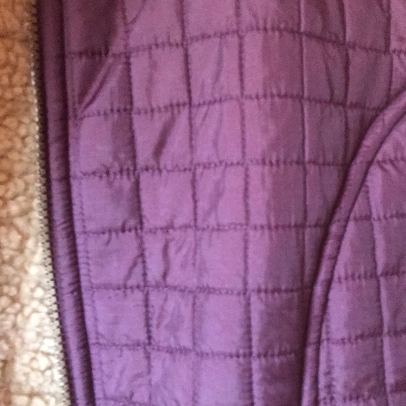 Tsunami plum nylon and fleece vest size M - Picture 6 of 7